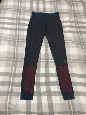 Backcountry Women's Colorblock Base Layer Leggings - Navy & Burgundy